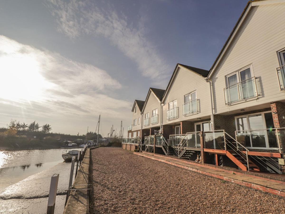 7 Waves Apartment Rye Bagian luar foto